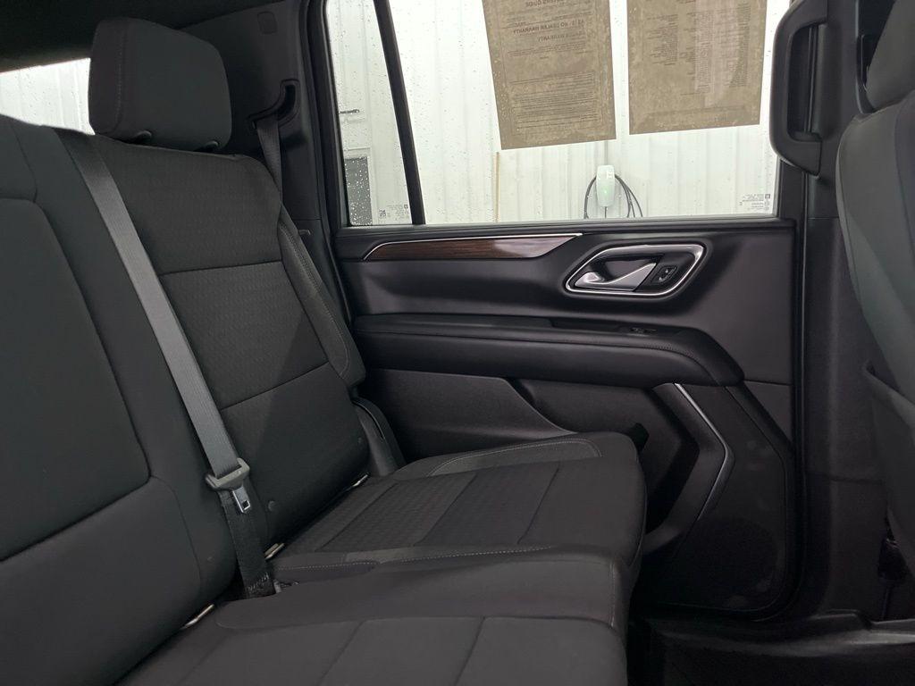 GMC Yukon XL 4WD 4dr SLE 2022