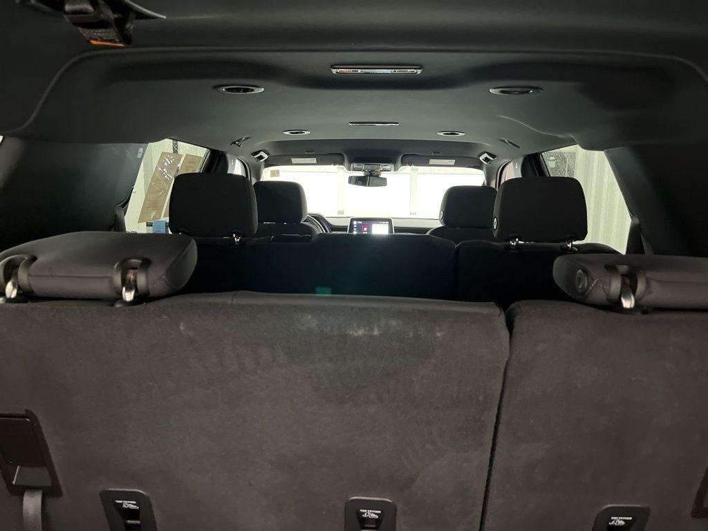 GMC Yukon XL 4WD 4dr SLE 2022