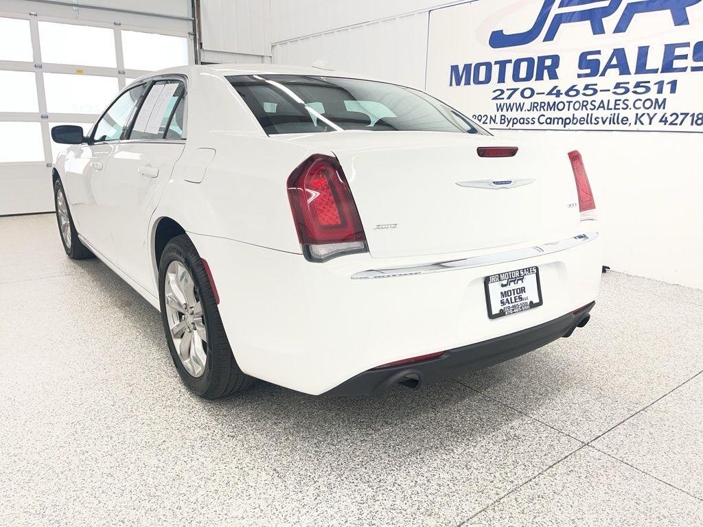 Chrysler 300 Touring AWD 2022