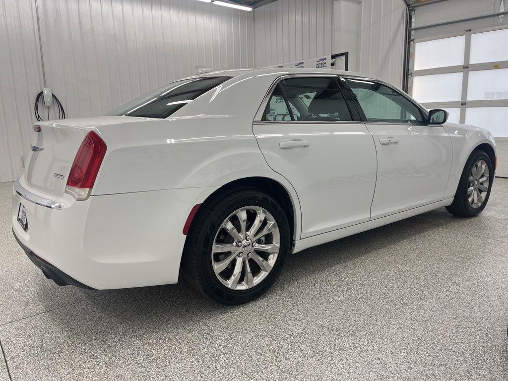 Chrysler 300 Touring AWD 2022