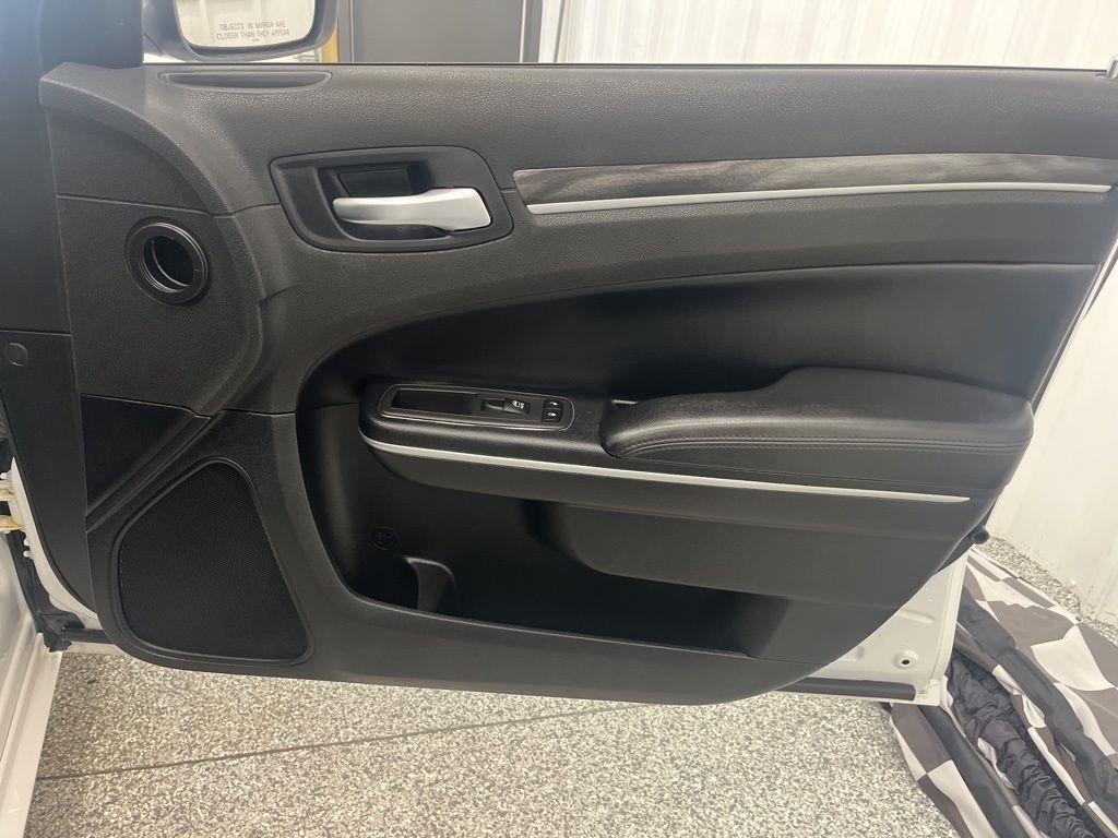 Chrysler 300 Touring AWD 2022