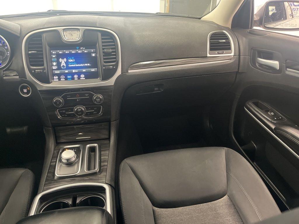 Chrysler 300 Touring AWD 2022