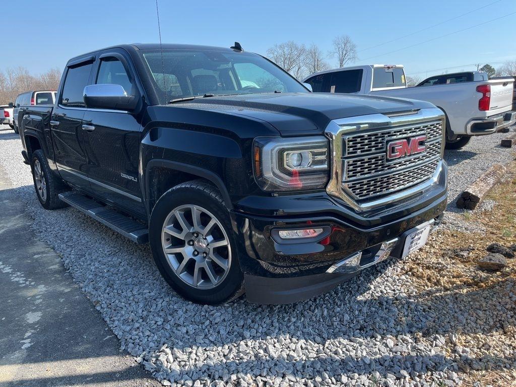 GMC Sierra 1500 4WD Crew Cab 143.5" Denali 2017