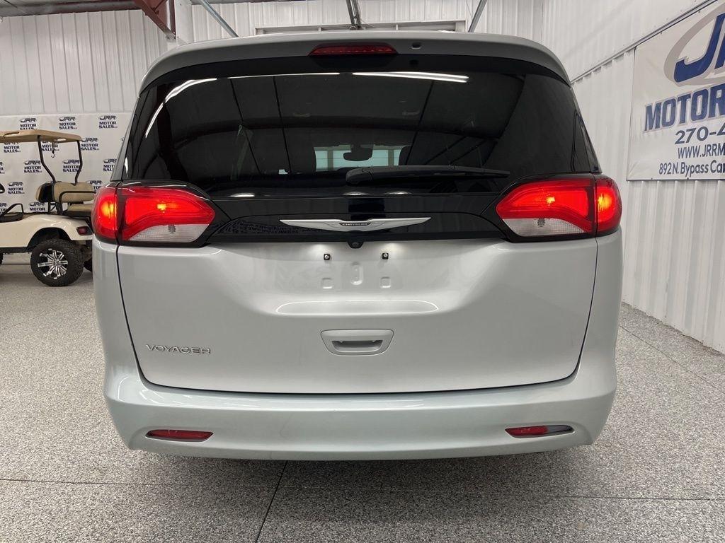 Chrysler Voyager LX FWD 2023