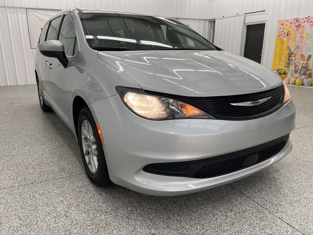 Chrysler Voyager LX FWD 2023