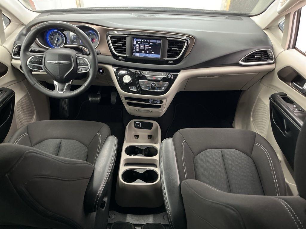 Chrysler Voyager LX FWD 2023