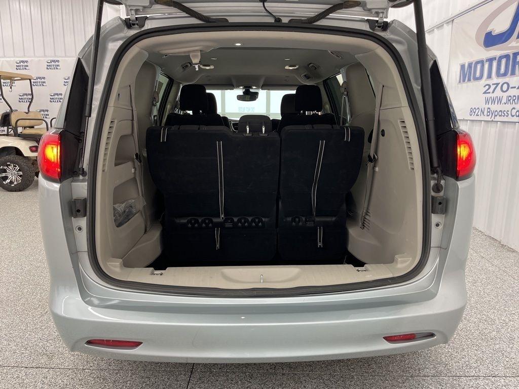 Chrysler Voyager LX FWD 2023