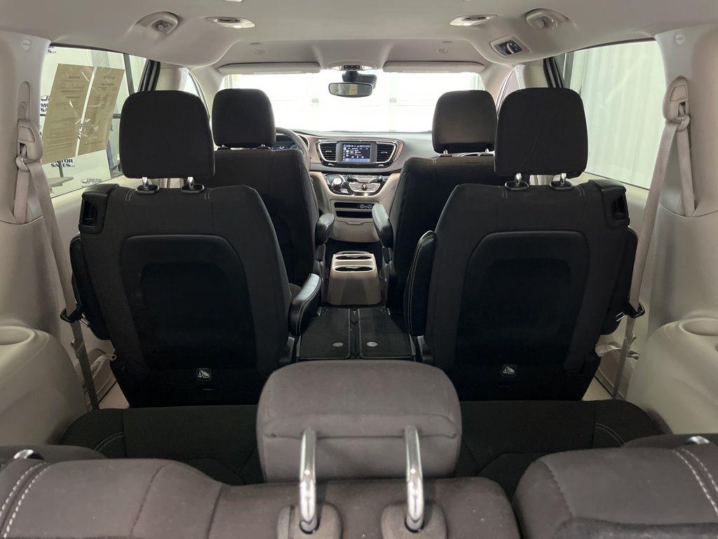 Chrysler Voyager LX FWD 2023