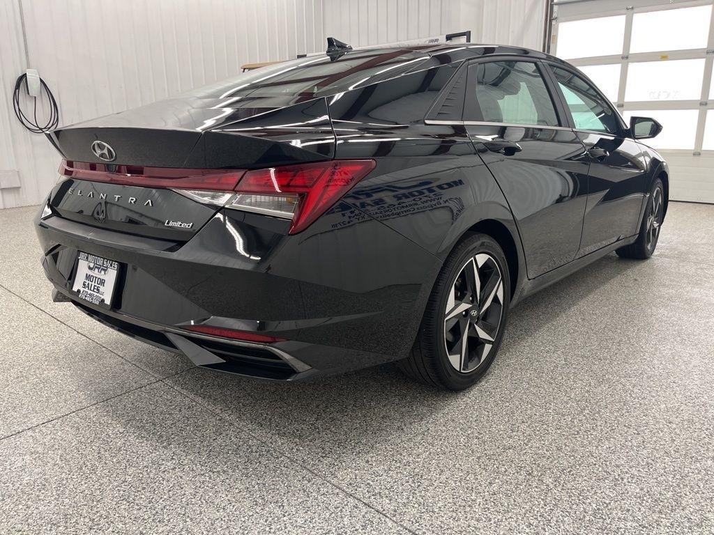 Hyundai Elantra Limited IVT 2023