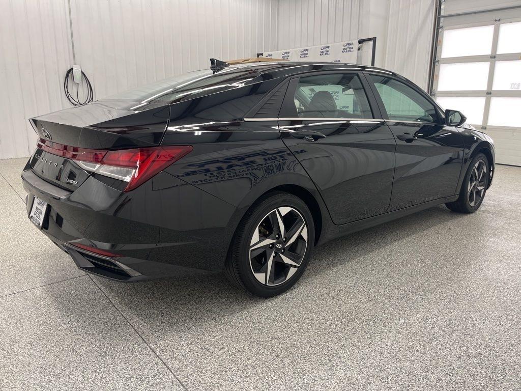 Hyundai Elantra Limited IVT 2023