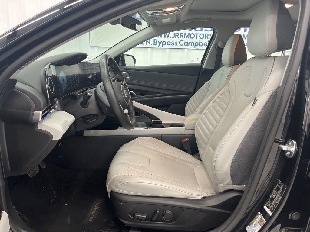 Hyundai Elantra Limited IVT 2023