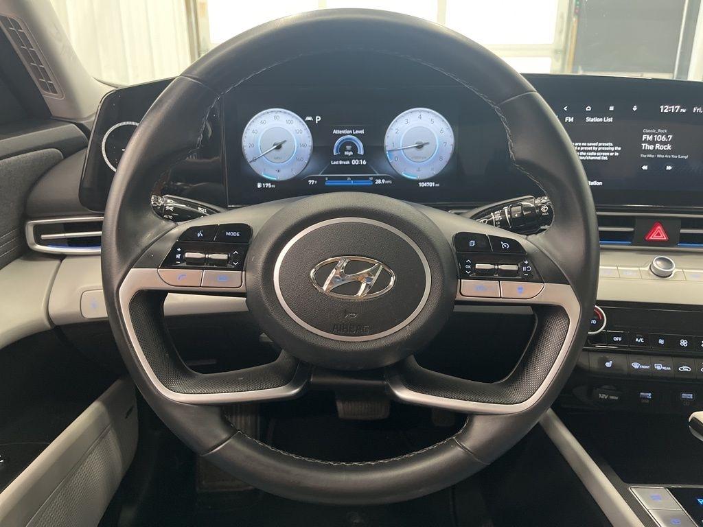 Hyundai Elantra Limited IVT 2023