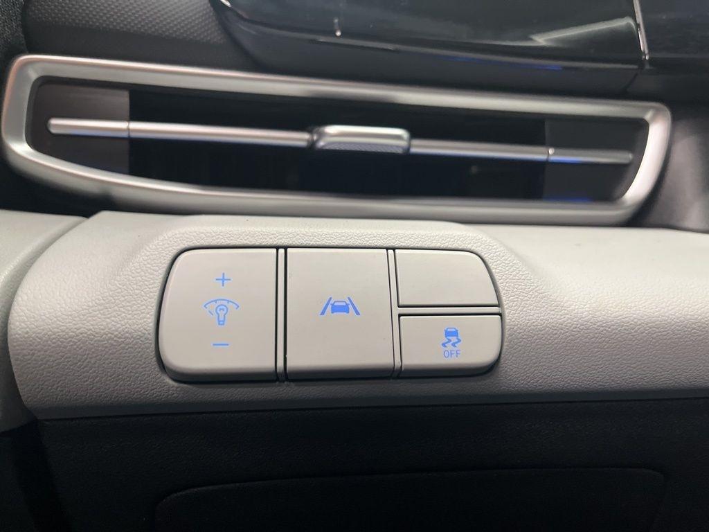 Hyundai Elantra Limited IVT 2023