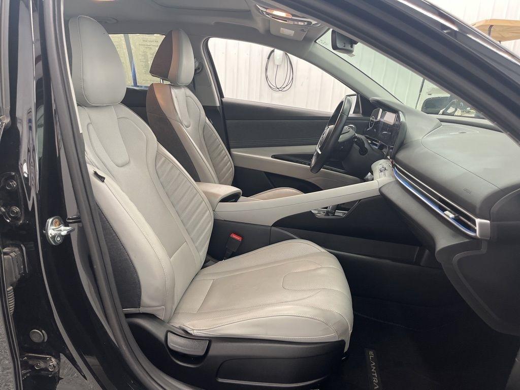 Hyundai Elantra Limited IVT 2023