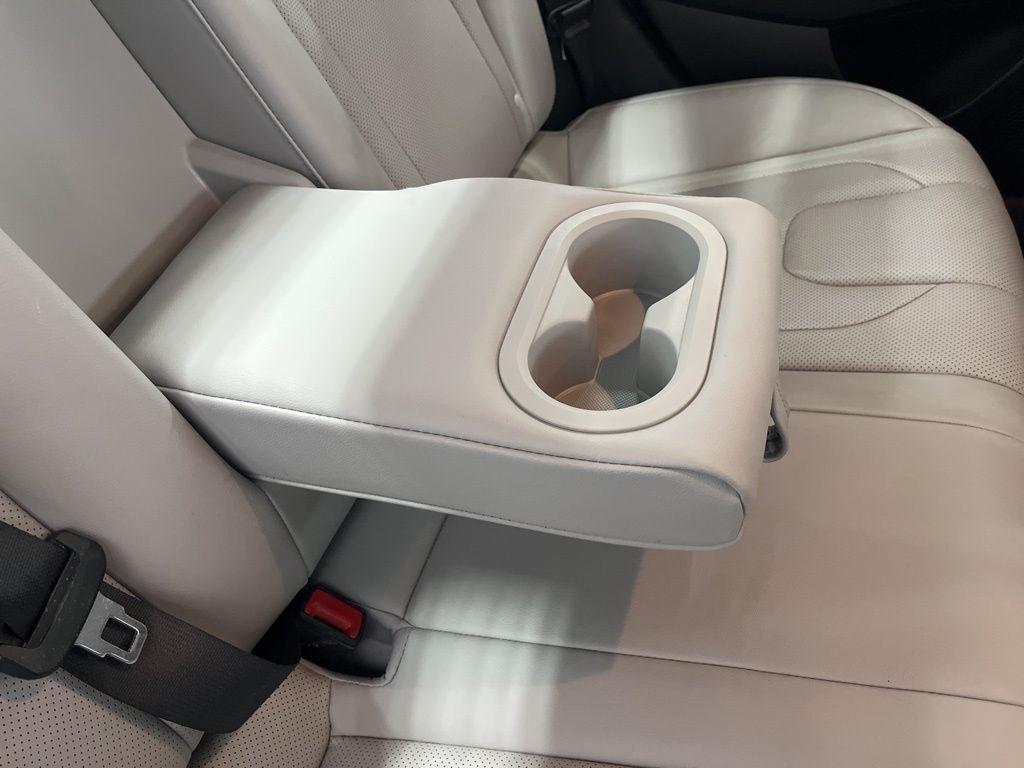 Hyundai Elantra Limited IVT 2023