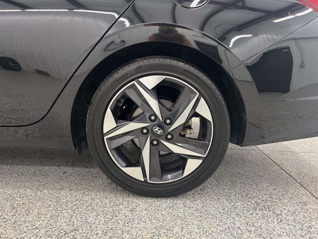 Hyundai Elantra Limited IVT 2023