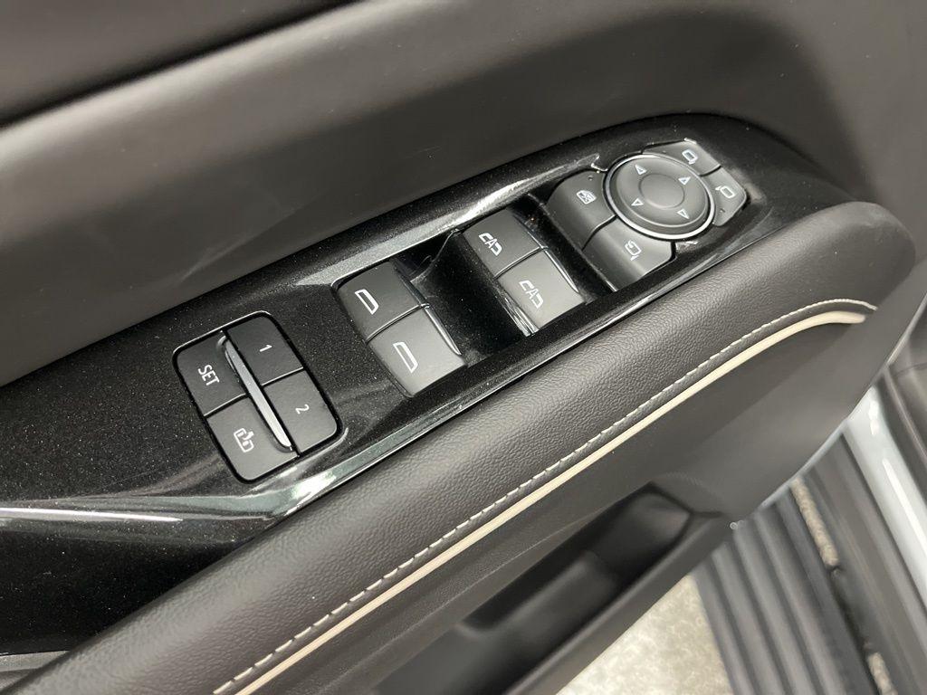 Cadillac Escalade AWD 4dr V-Series 2024