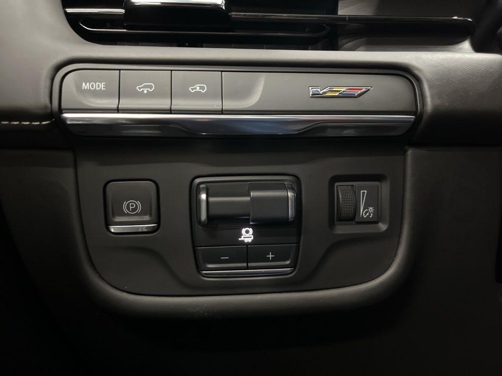 Cadillac Escalade AWD 4dr V-Series 2024