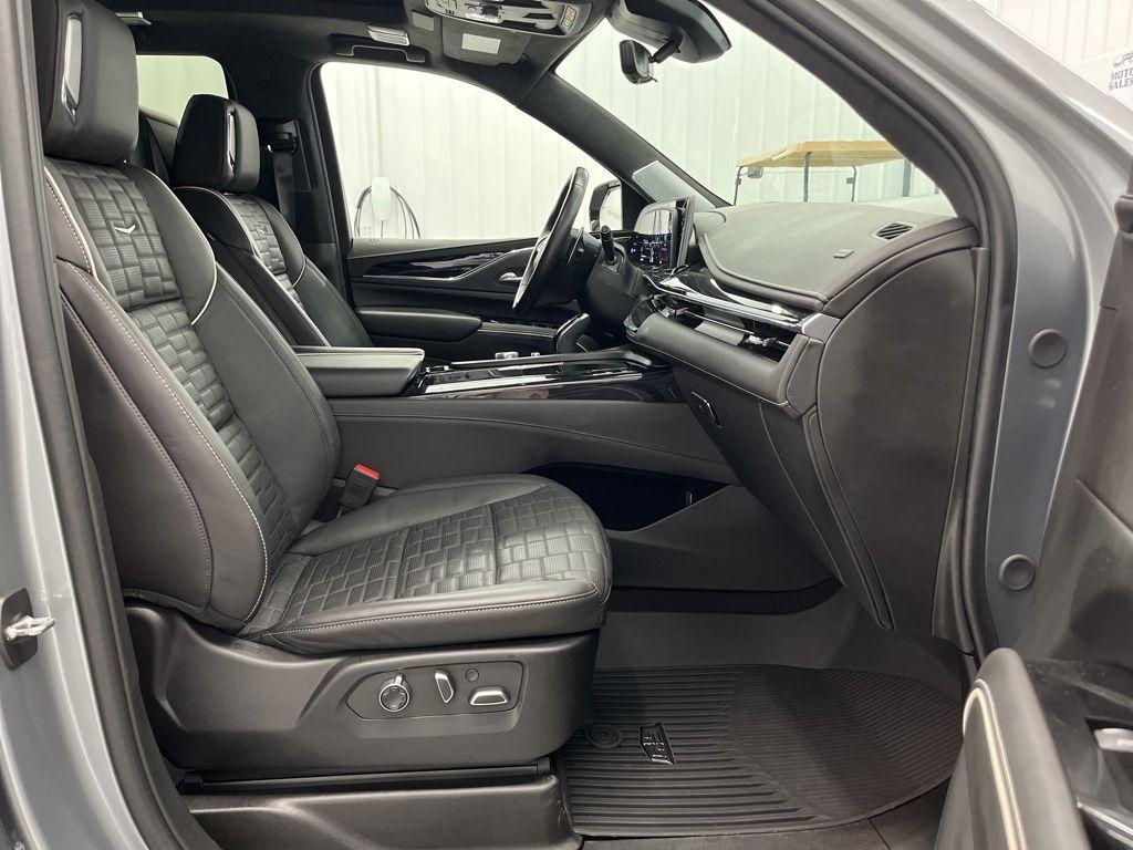 Cadillac Escalade AWD 4dr V-Series 2024