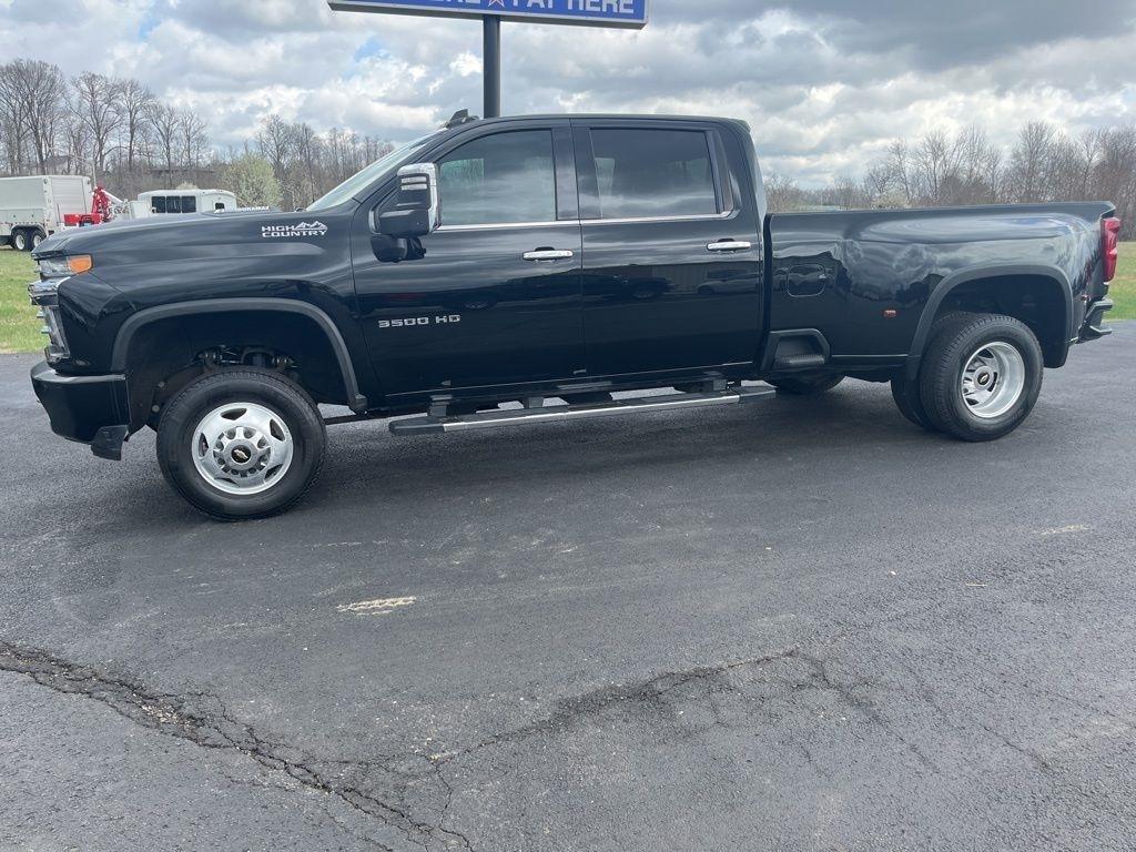 Chevrolet Silverado 3500HD 4WD Crew Cab 172" High Country 2023
