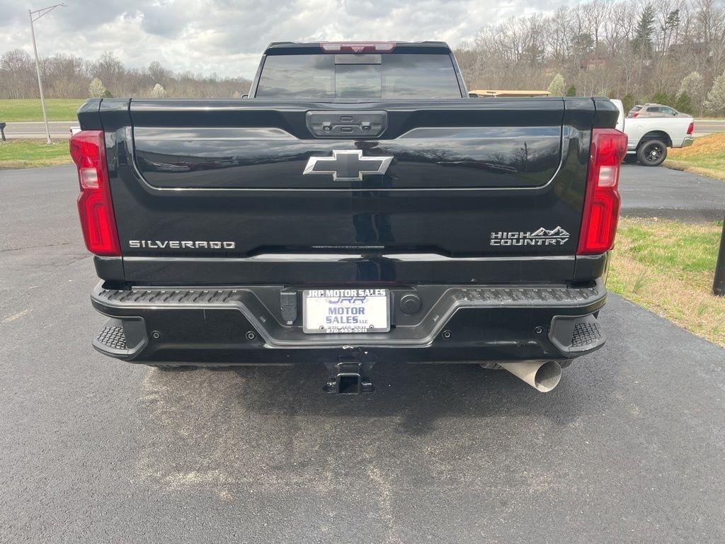 Chevrolet Silverado 3500HD 4WD Crew Cab 172" High Country 2023