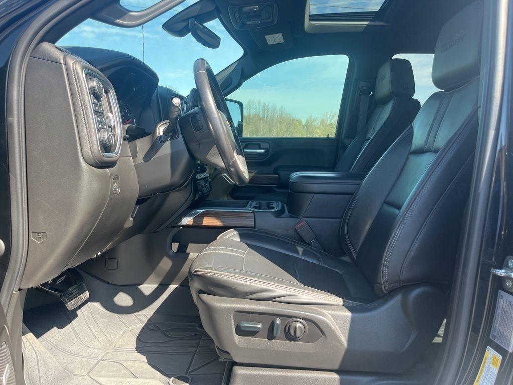 Chevrolet Silverado 3500HD 4WD Crew Cab 172" High Country 2023