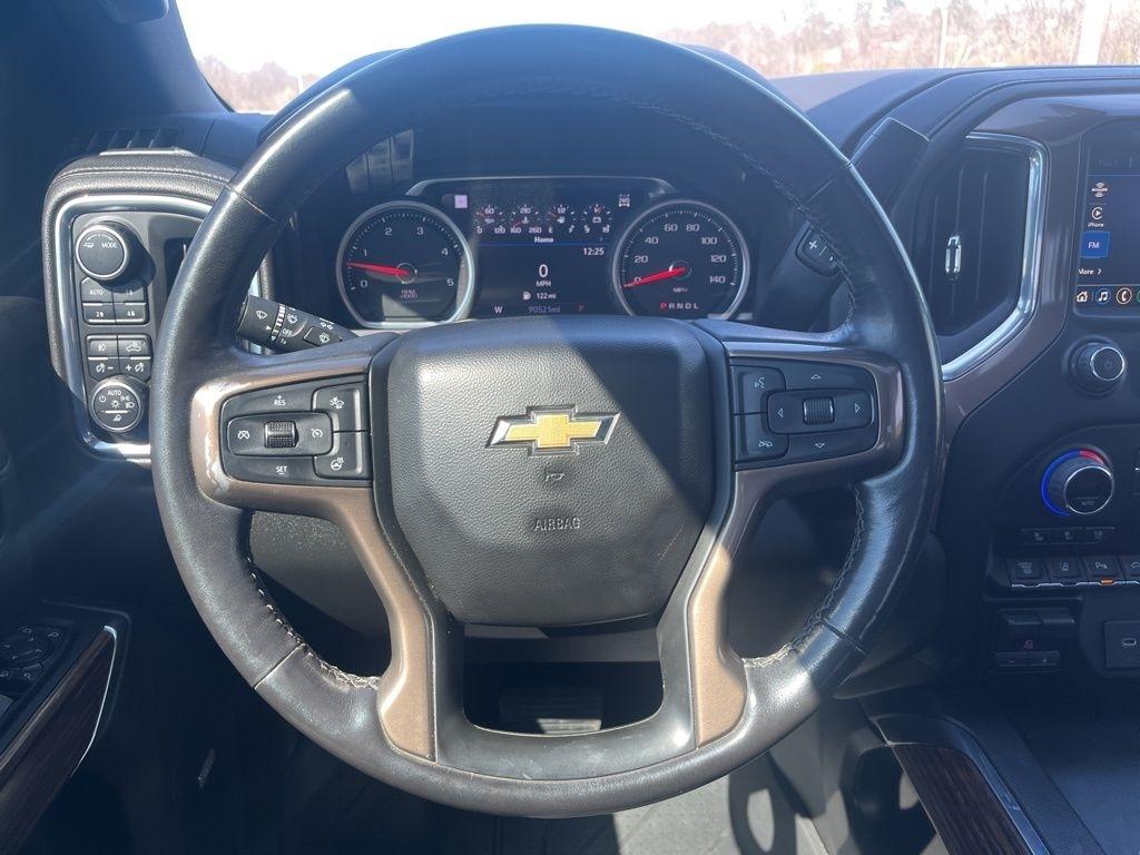 Chevrolet Silverado 3500HD 4WD Crew Cab 172" High Country 2023