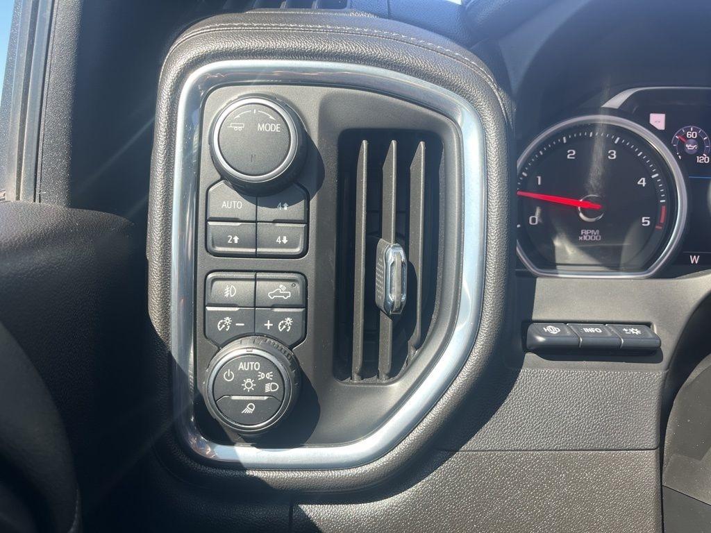 Chevrolet Silverado 3500HD 4WD Crew Cab 172" High Country 2023