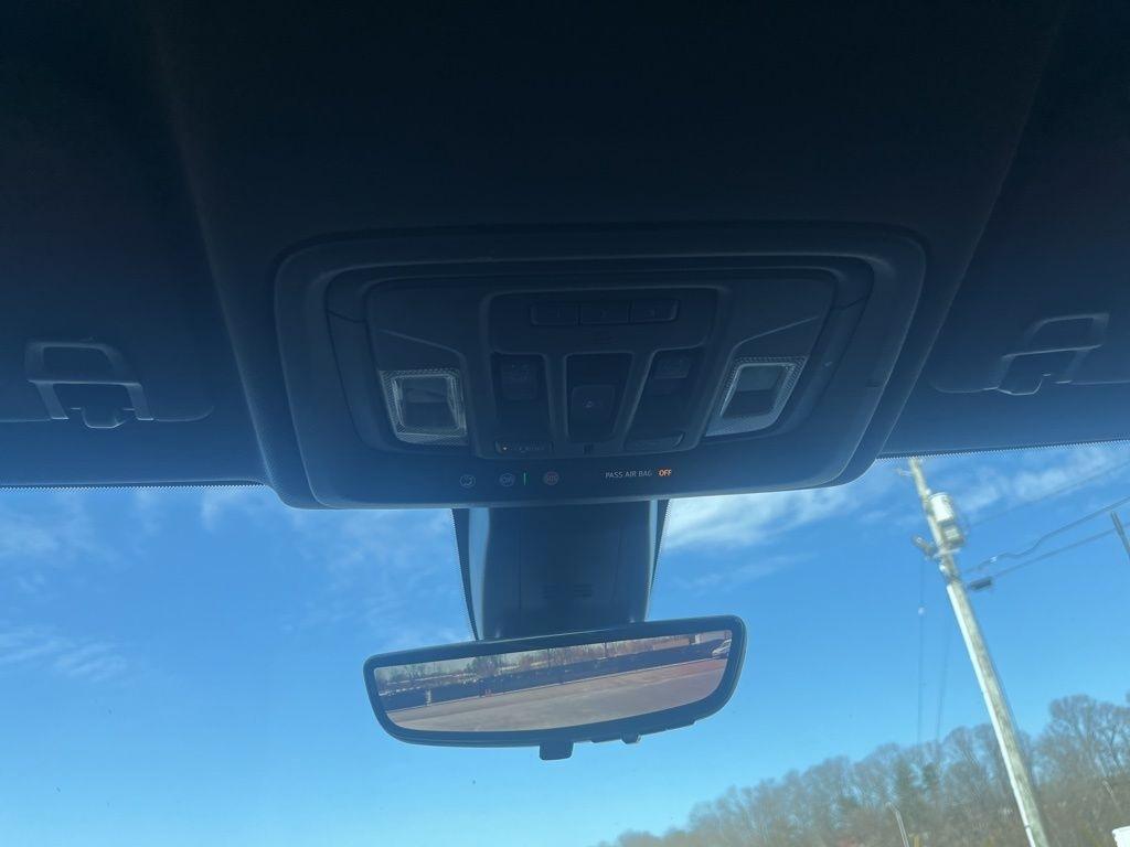 Chevrolet Silverado 3500HD 4WD Crew Cab 172" High Country 2023