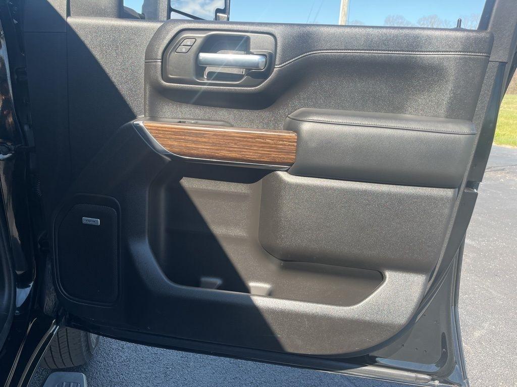 Chevrolet Silverado 3500HD 4WD Crew Cab 172" High Country 2023