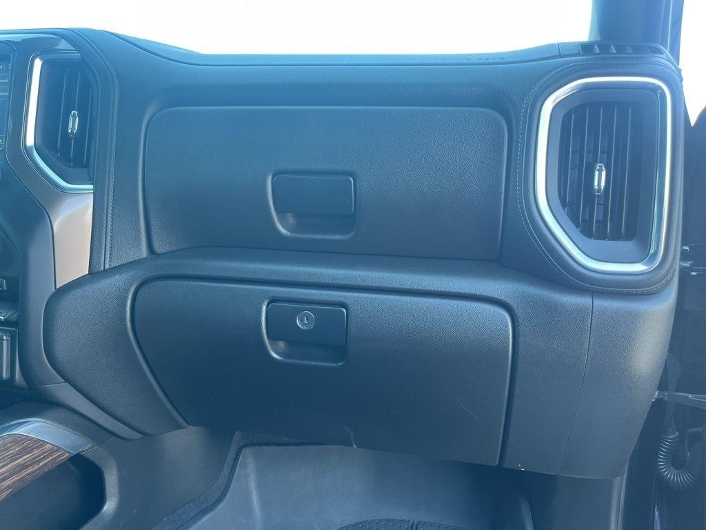 Chevrolet Silverado 3500HD 4WD Crew Cab 172" High Country 2023