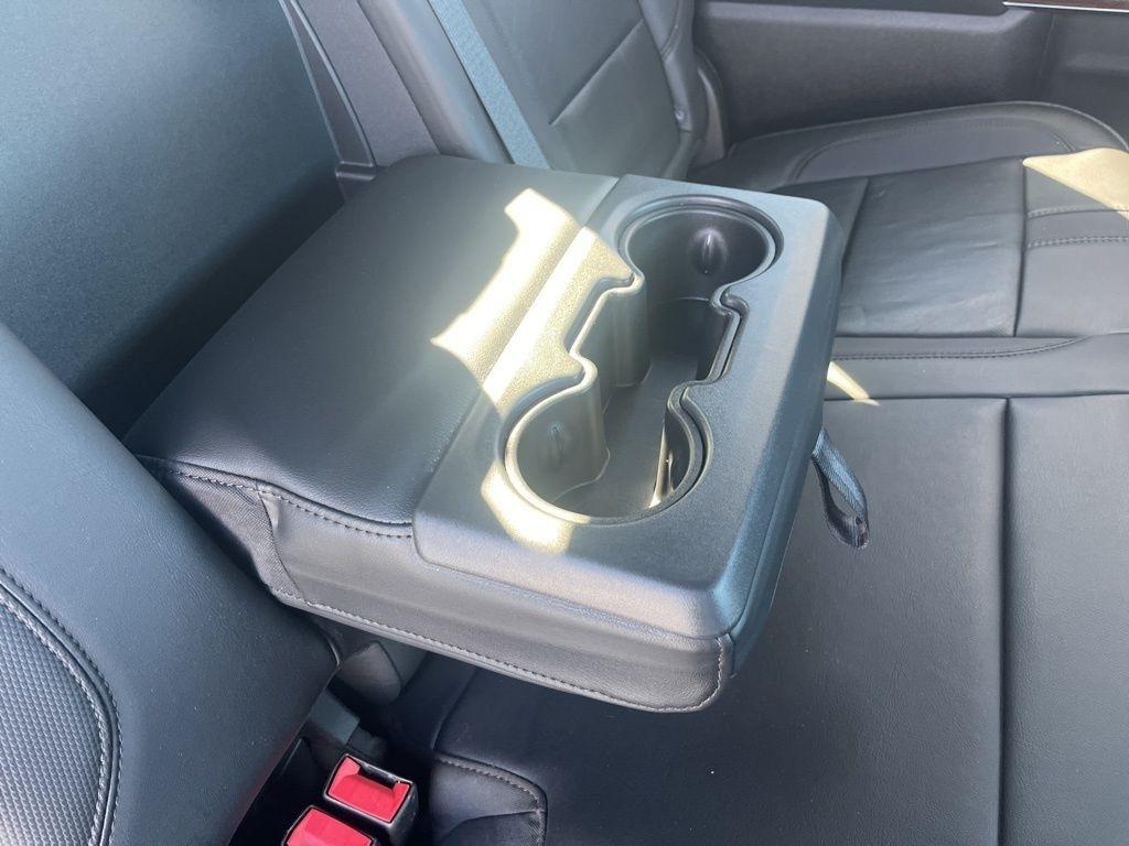 Chevrolet Silverado 3500HD 4WD Crew Cab 172" High Country 2023