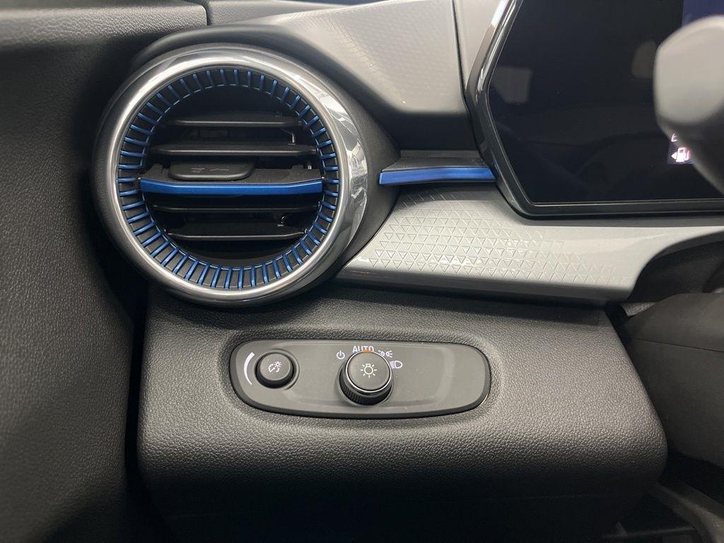 Chevrolet Trax FWD 4dr LT 2025