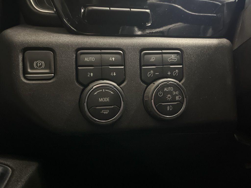 Chevrolet Silverado 2500HD 4WD Crew Cab 159" LTZ 2024