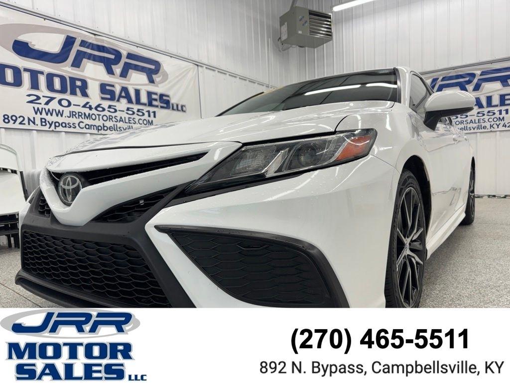 Toyota Camry SE Auto (Natl) 2021