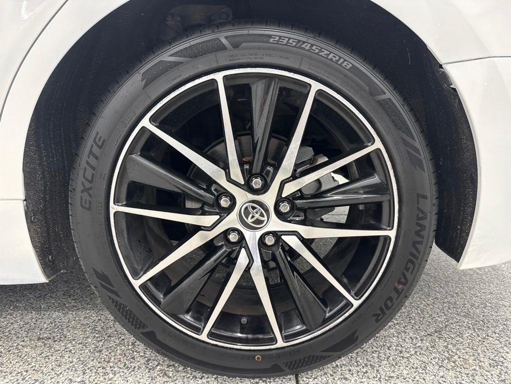 Toyota Camry SE Auto (Natl) 2021