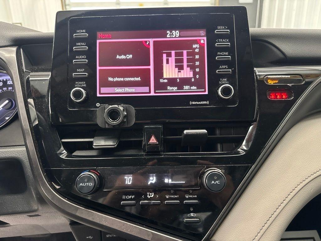 Toyota Camry SE Auto (Natl) 2021