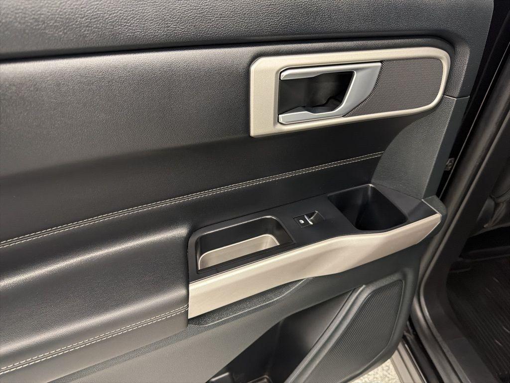 Ford Explorer XLT 4WD 2023