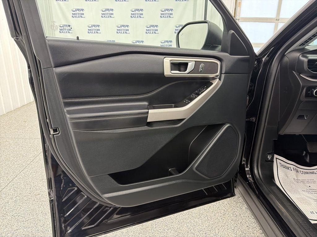 Ford Explorer XLT 4WD 2023