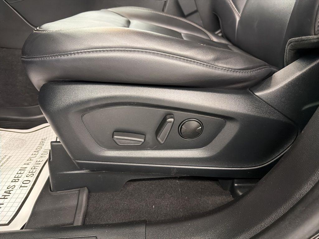 Ford Explorer XLT 4WD 2023