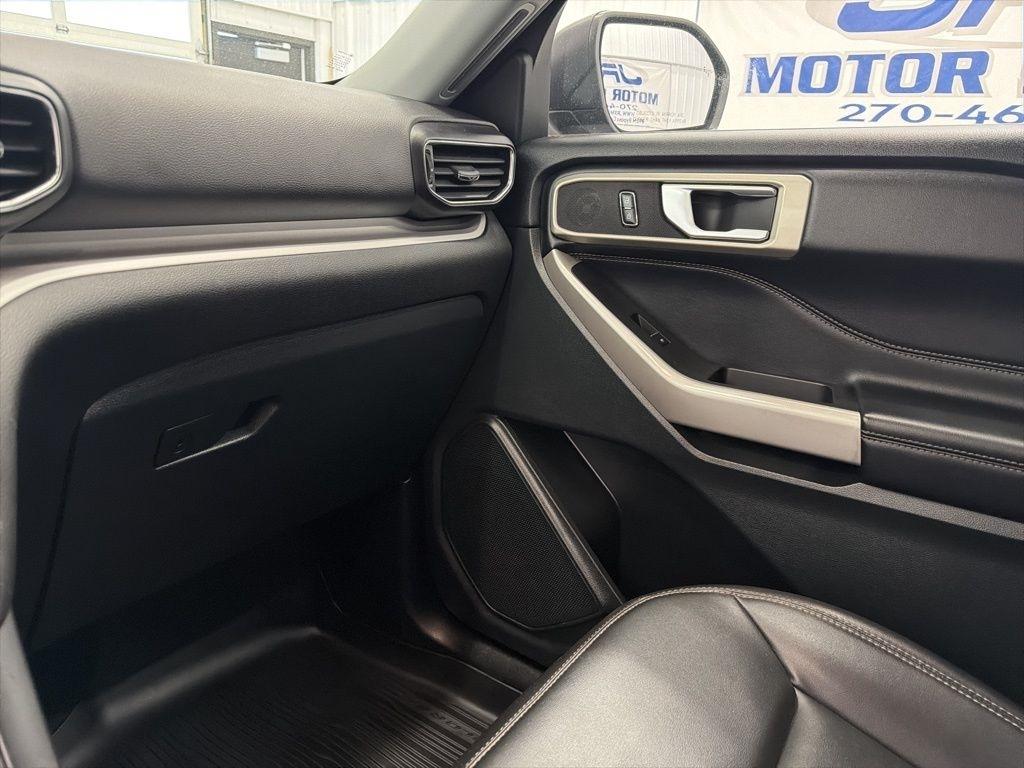 Ford Explorer XLT 4WD 2023