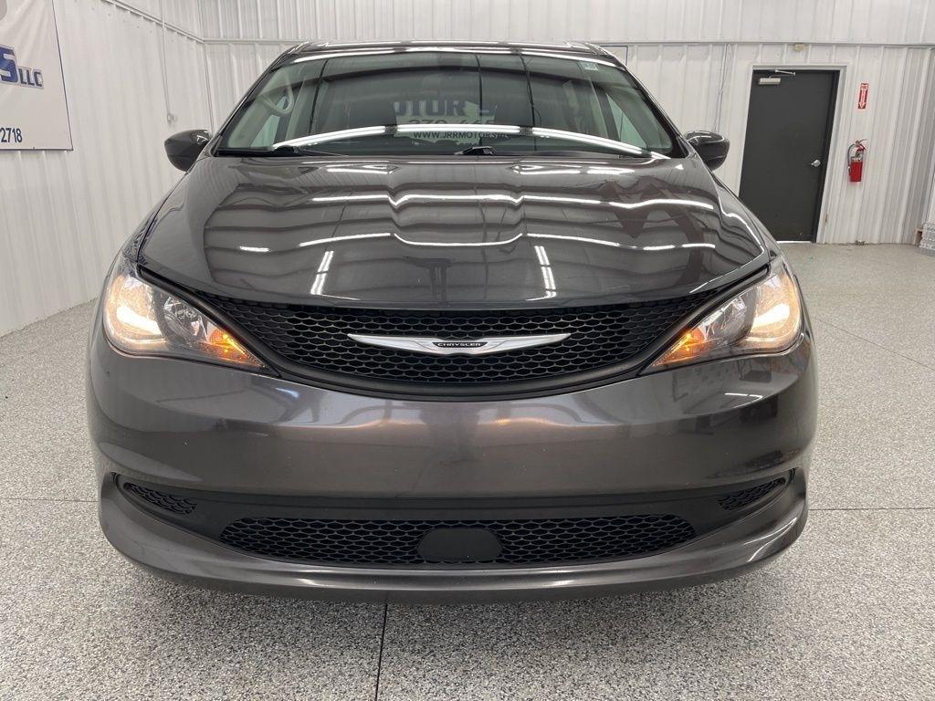 Chrysler Voyager LX FWD 2022