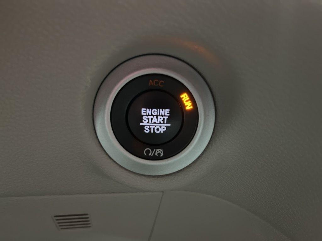 Chrysler Voyager LX FWD 2022