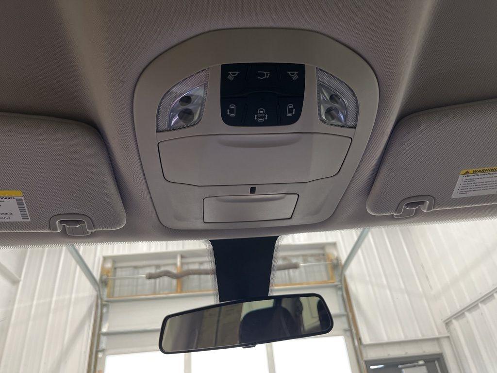 Chrysler Voyager LX FWD 2022