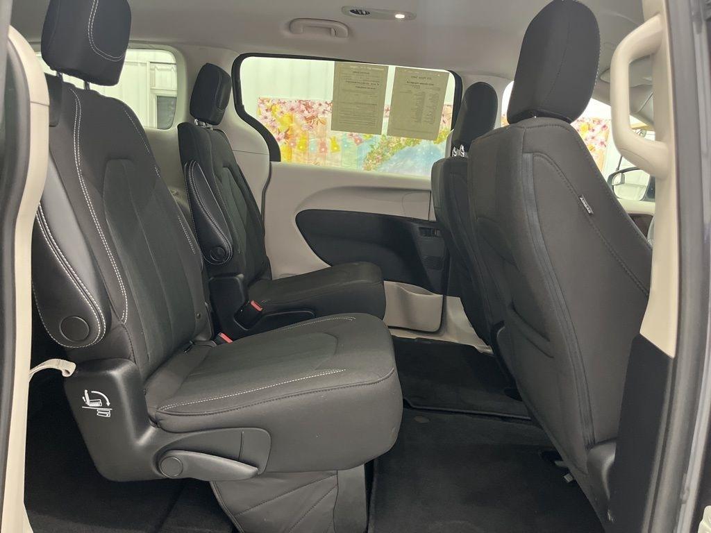 Chrysler Voyager LX FWD 2022