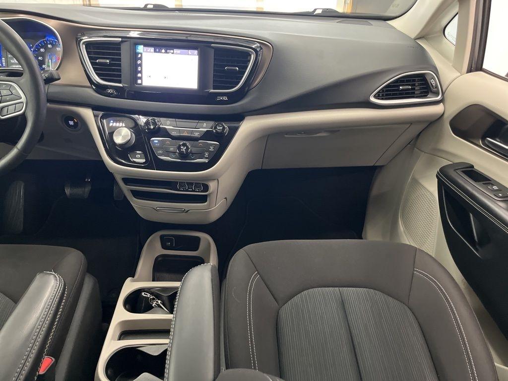 Chrysler Voyager LX FWD 2022