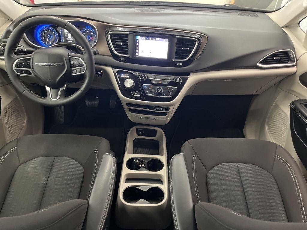 Chrysler Voyager LX FWD 2022