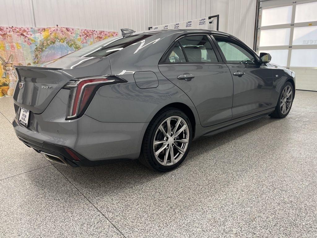 Cadillac CT4 4dr Sdn Sport 2020