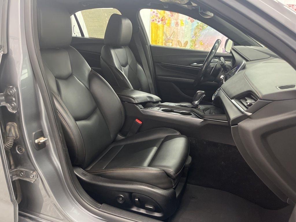 Cadillac CT4 4dr Sdn Sport 2020