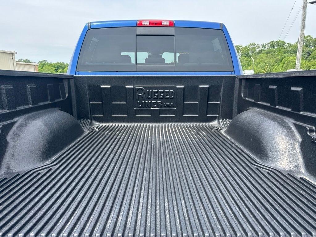 RAM 1500 Big Horn 4x4 Crew Cab 5'7" Box 2017